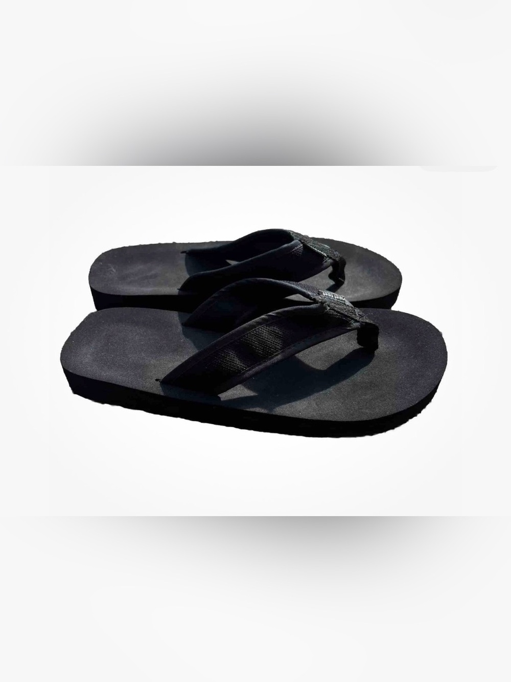 Neet feet Classic Black Flip Flop Sandals Womens Sz 8, Excellent Condition!
